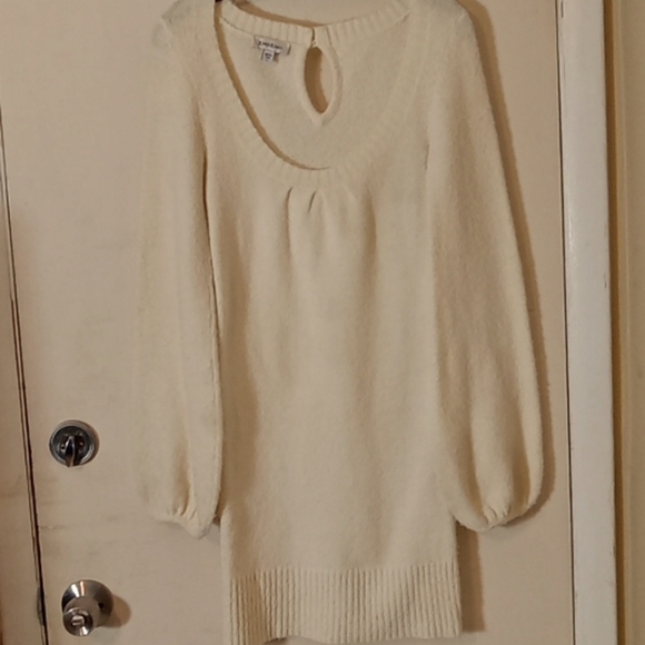 Bebe Sweater Dress Cream Color Size Small Excellent Preloved Condition. - Picture 1 of 8